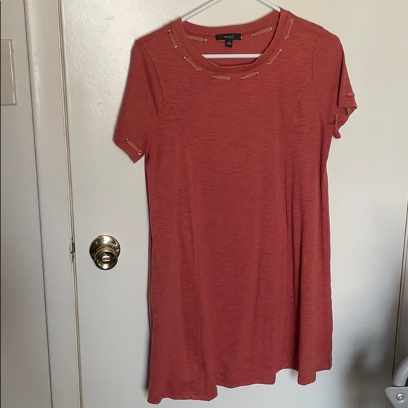 Deep red short sleeve loose dress - Picture 1 of 4